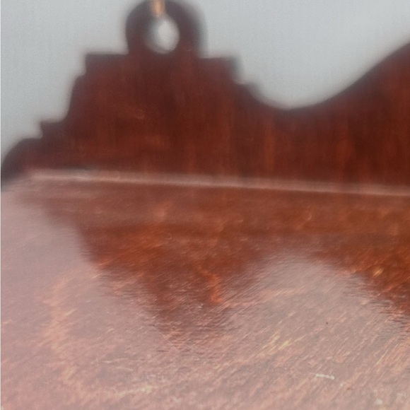 Vintage Victorian Intricate Wooden Wall Shelf - Picture 10 of 10